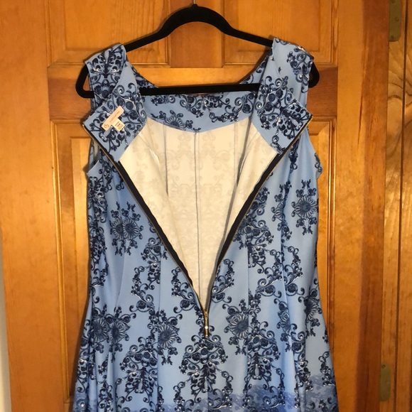 Dressbarn Fit and Flare Dress - Picture 4 of 4